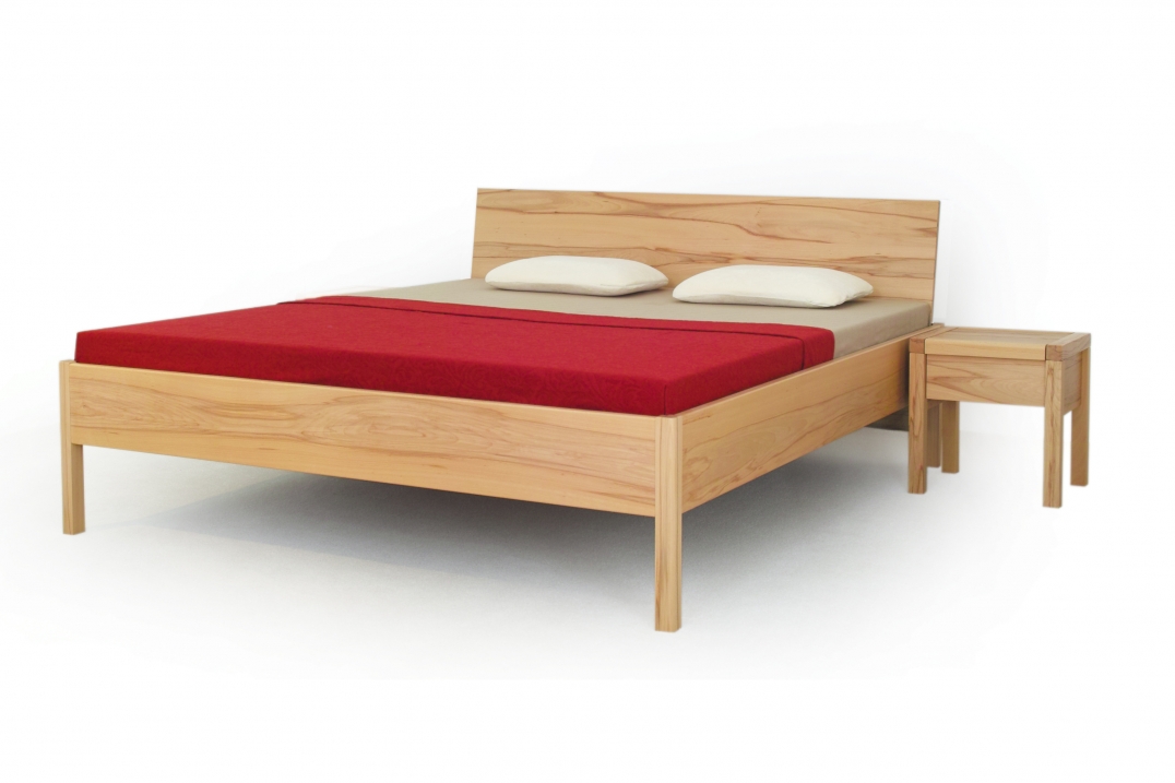 HEILIGKREUZ Metallfrei, Massivholzbett (Kernbuche oder Zirbe/Arve)